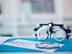 دکتر حسن مجیدی نژاد جراح و متخصص بیماری های چشم ،فوق تخصص جراحی شبکیه و لیزر