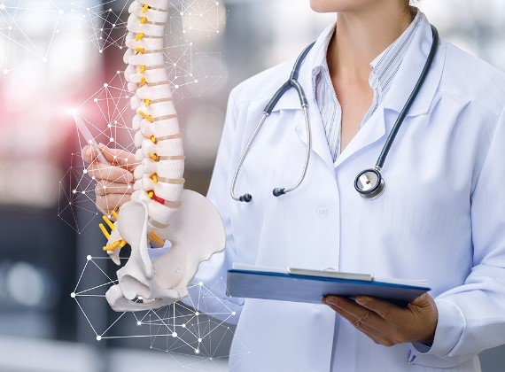 جراح و متخصص ارتوپدی